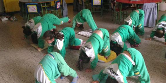 Conejos, Caracoles y Pájaros en yoga