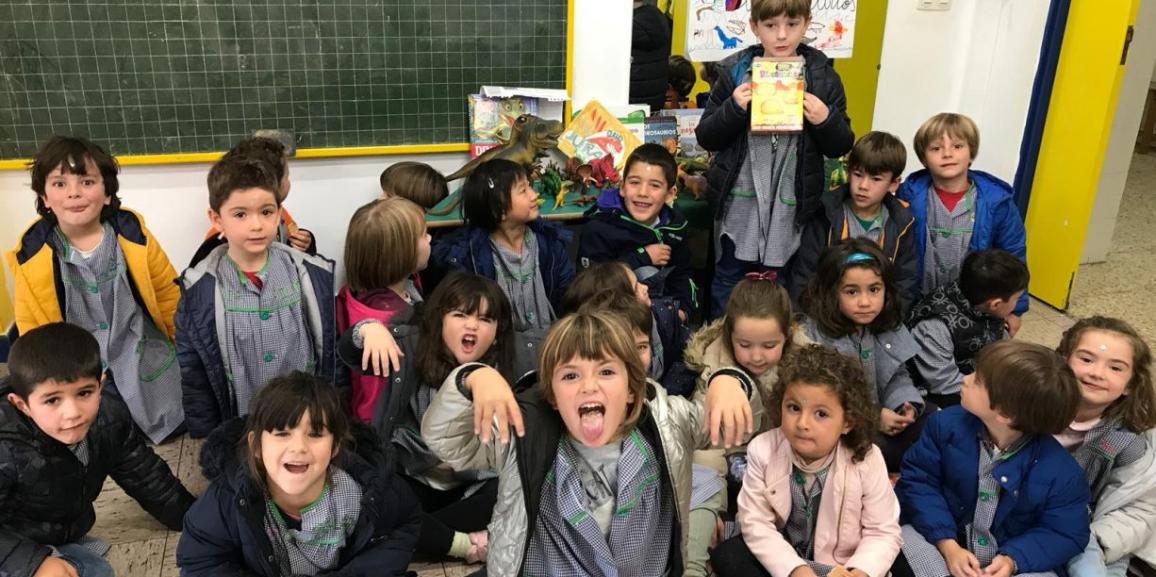jugamos con los DINOSAURIOS